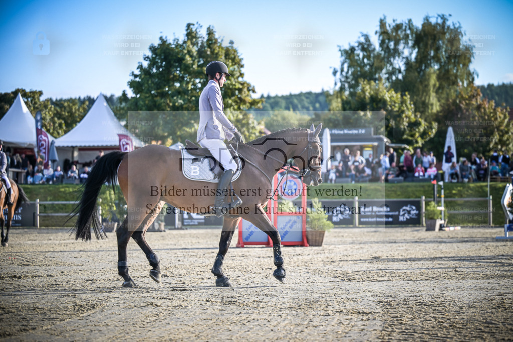 DOS_1758 | Entdecke hochwertige Reitturnierfotos von Foto Oger. Professionell, emotional und authentisch – jetzt Lieblingsmomente im Shop bestellen. - Realisiert mit Pictrs.com