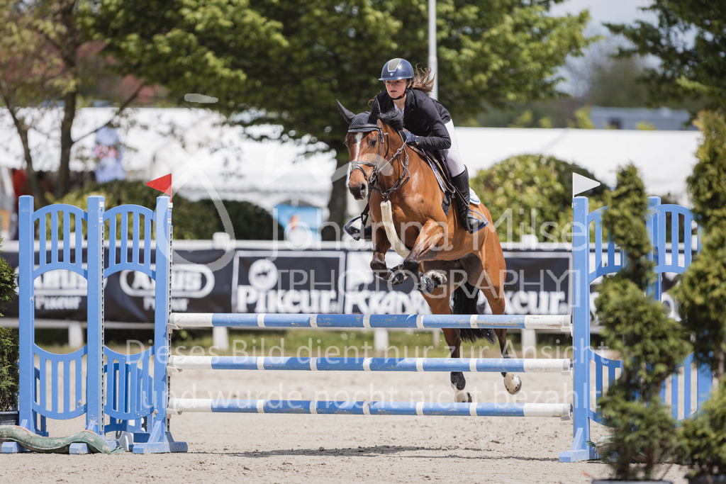 230519_MayDays_A2-Spr-U25-345 | Deine schönsten Turniermomente als professionelle Fotos! Entdecke hochwertige Pferdesport-Fotografie im Online-Shop. Jetzt Fotos finden & bestellen!