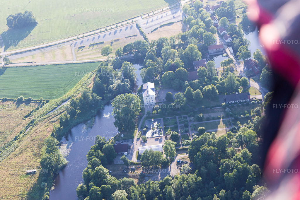Aerial view: View of the town in Odensjö in the state Kronoberg, Sweden. – Photo: IMG_108049.jpg taken on 06/26/2018 by Werner Riehm/FLY-FOTO.com – Resolution of the original: 5472 x 3648 px