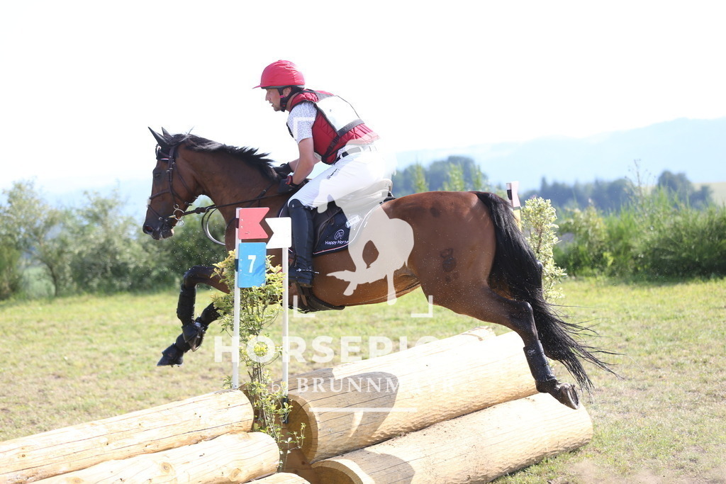 DL2Q3116 | Willkommen bei Brunnmayr - Design & Fotografie – Ihrem Spezialisten für Reitturniere und Pferdeveranstaltungen in Oberösterreich, Salzburg und Bayern! Seit über 17 Jahren sind wir leidenschaftlich dabei.