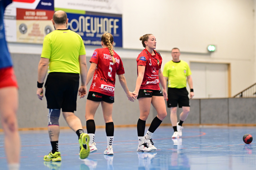 Handball I Frauen I Saison 2024-2025 I Oberliga I 13. Spieltag I TSV Ellerbek - Ahrensburger TSV | Der Sportfotograf. - Realisiert mit Pictrs.com