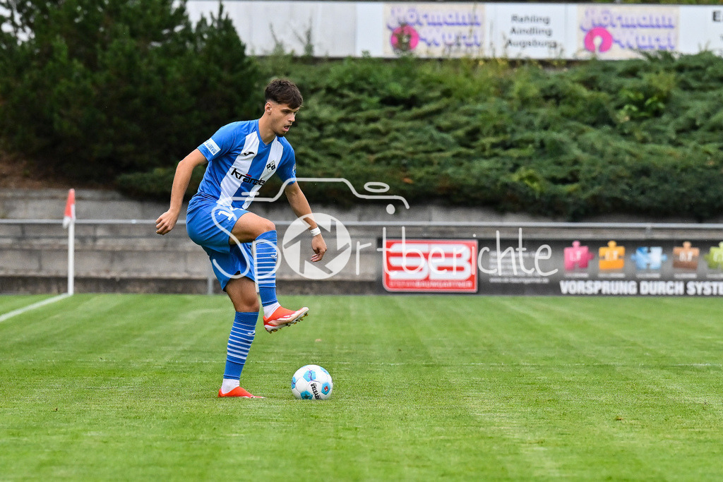 TSV Aindling - FV Illertissen | am Ball Uros MICIC (Illertissen 14) / Einzelfoto / Freisteller / Verbandspokal Bayern: TSV Aindling - FV Illertissen, TSV Aindling Hauptplatz am 05.08.2025