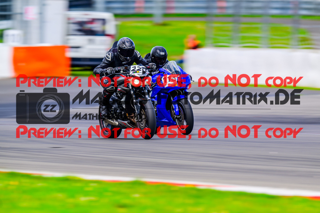 MaZZes_FotoMatrix_240717_6007705_2-409 | GELB