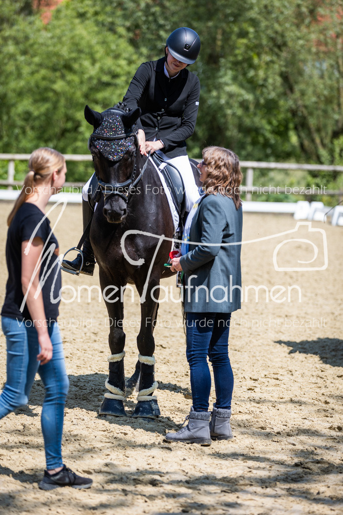 Donop24-L-Dre-128 | MomenTaufnahmen Pferdesportfotos