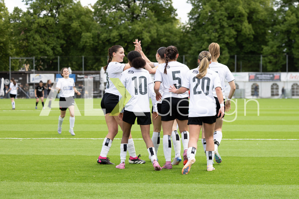 Fußball I Frauen I Saison 2025-2026 I Frauen 3. Liga | FVRZ Gruppe 2 | 18. Spieltag I Spielvereinigung Schaffhausen Damen 1 - Team Furttal Zürich I 17.05.2026 | Hochwertige Sportfotos kaufen & lizenzieren für Medien, Vereine, Agenturen & Sportler:innen. Entdecke professionelle Sportfotografie im Bildshop von Alexander Franzen. - Realisiert mit Pictrs.com