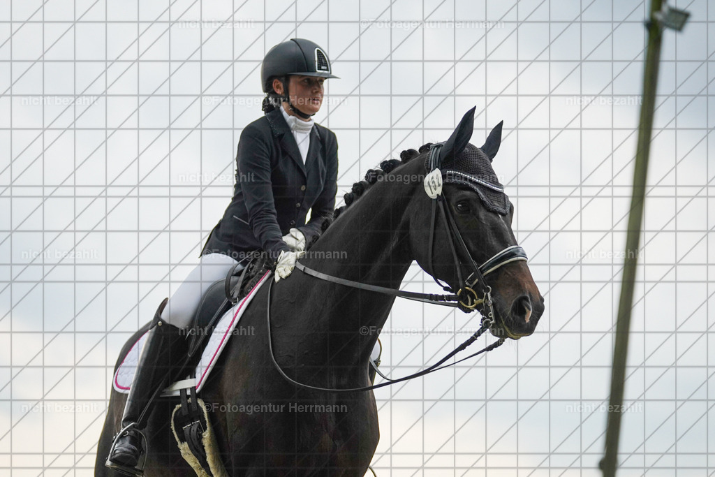 20230826-FAH06343 | Forstinning, 2023, Dressurturnier, Turniersportbilder, Turnierfotografen Bayern, Fotoagentur Herrmann, Reitsportfotografie, Turnierbilder