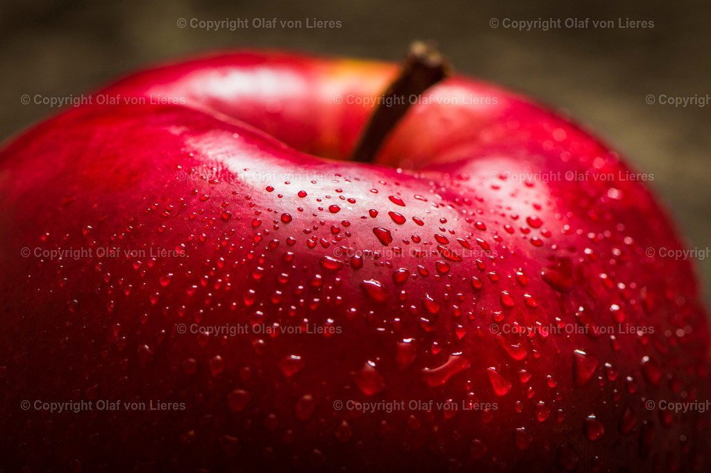 roter Apfel Wandbilder | roter Apfel mit Wassertropfen