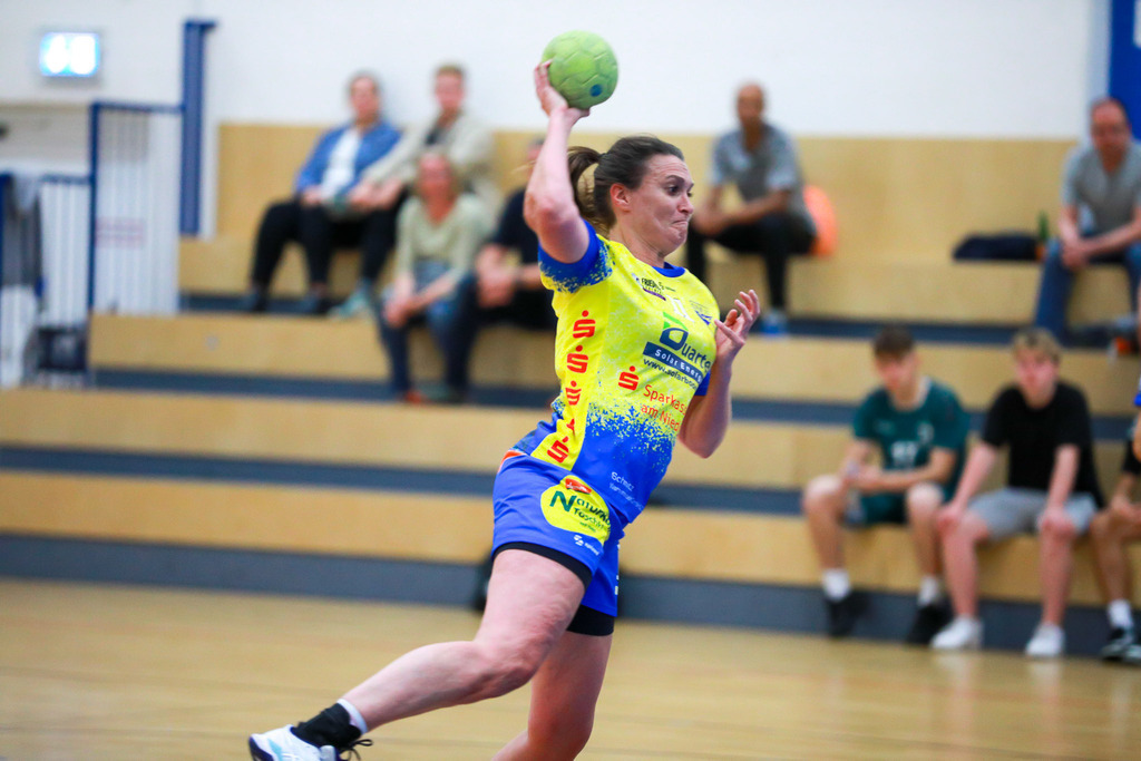 HcTvRhedeII_SvNeukirchen_150924_058 | Bildergalerie von Sport-Ereignissen aber auch von weiteren spannenden Dingen - nicht nur vom Niederrhein. In Anlehnung an den bekannten Spruch von Hanns Dieter Hüsch heißt das Motto: "Niederrhein ist überall".  - Realisiert mit Pictrs.com