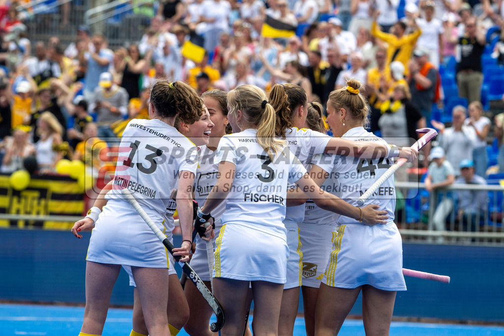 Final4_20250531-1300-Z09_2558 | Krefeld, Deutschland, 31.05.2025:  Feldhockey Final4 2025 – „Deutsche Feldhockey-Meisterschaften 2025“ im Gerd-Wellen-Hockeyanlage am 31.05.2025 in Krefeld, Deutschland. (Foto von Kramhöller/Fehrmann/Kaste)Krefeld, Germany, 31.05.2025: Feldhockey Final4 2025 – „Deutsche Feldhockey-Meisterschaften 2025“ in Gerd-Wellen-Hockeyanlage at 31.05.2025 in Krefeld, Deutschland. (Foto from Kramhöller/Fehrmann/Kaste)