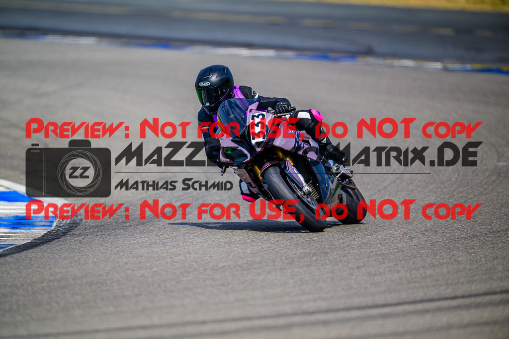 MaZZes_Fotomatrix_20250609_6007705_0099-3 | INST