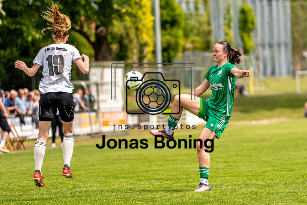 Fußball I Frauen I Saison 2025-2026 I Oberliga Niedersachsen I 22. Spieltag I TuS Lutten - DJSK-SV Bunnen I 00121 | jns.sportfotos - Realisiert mit Pictrs.com
