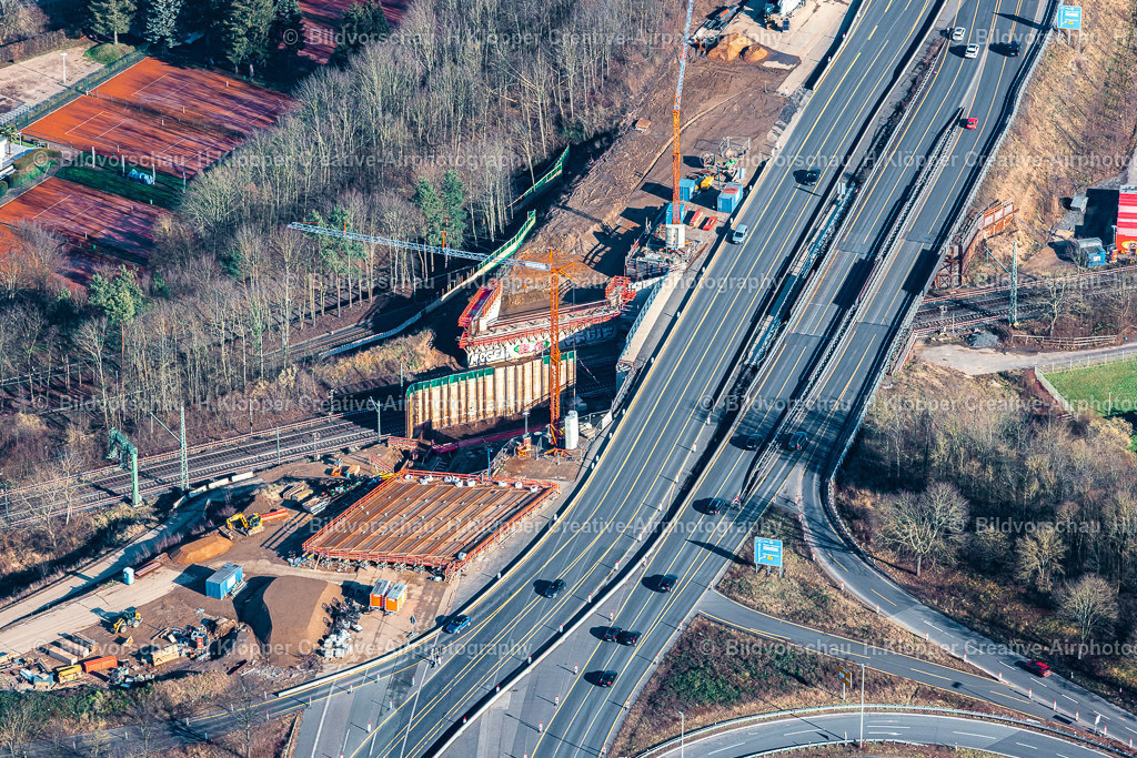 Luftbilder Bonn-6953 | Baustelle zum Sanierung und Instandsetzung des Autobahn- Brückenbauwerk der BAB 562 in Ramersdorf im Bundesland Nordrhein-Westfalen, Deutschland - Realisiert mit Pictrs.com