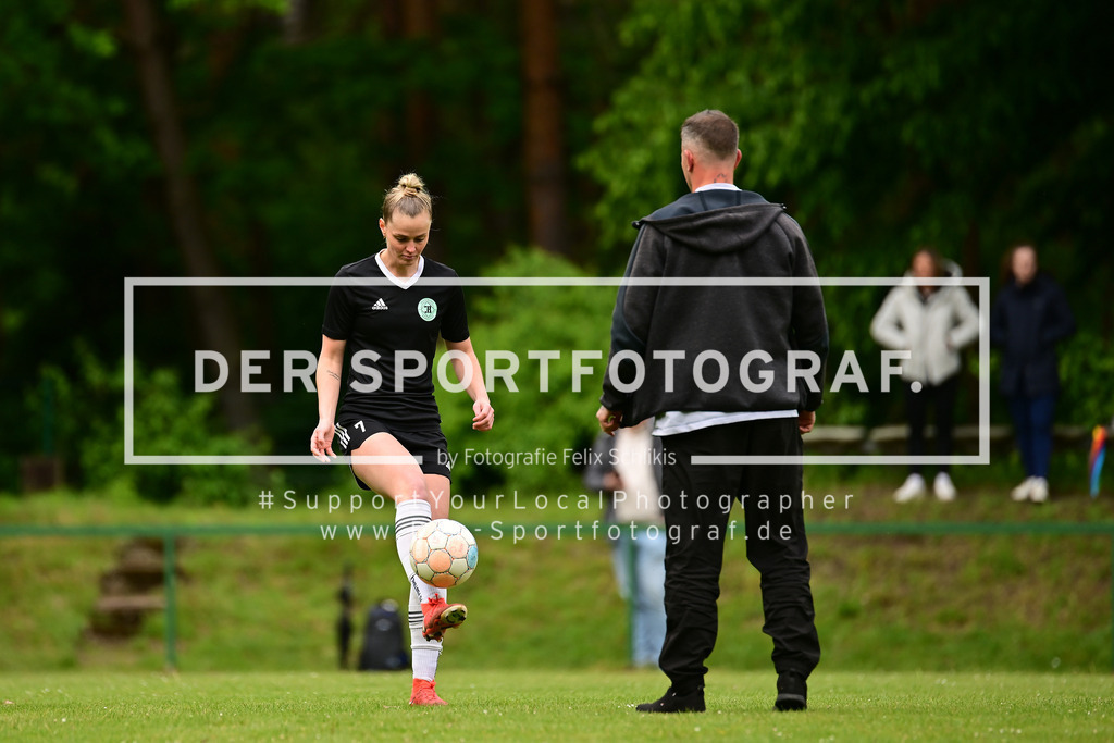 Fußball I Frauen I Saison 2025-2026 I Niedersachsen-Pokal I Halbfinale I FC Jesteburg-Bendestorf - SV TiMoNo I 189810 | Der Sportfotograf. - Realisiert mit Pictrs.com