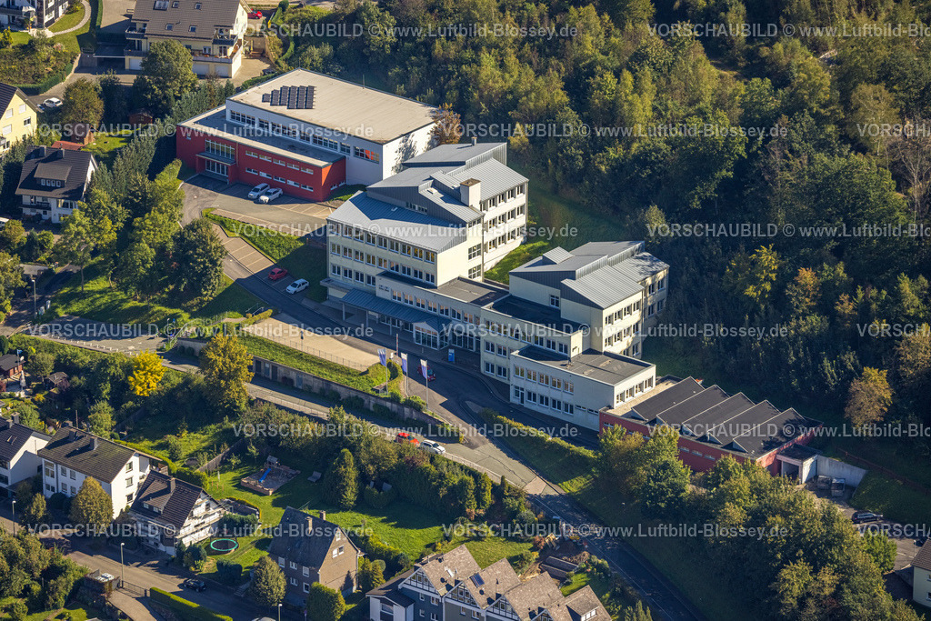 Lennestadt230910101Altenhundem | Luftbild, Berufskolleg des Kreises Olpe, Altenhundem, Lennestadt, Sauerland, Nordrhein-Westfalen, Deutschland