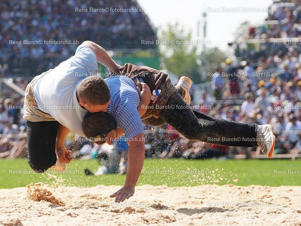 97 | René Burch leidenschaftlicher Fotograf aus Kerns in Obwalden.  Hier finden sie Sport, Landschaft und Natur Fotografie.
 - Realisiert mit Pictrs.com
