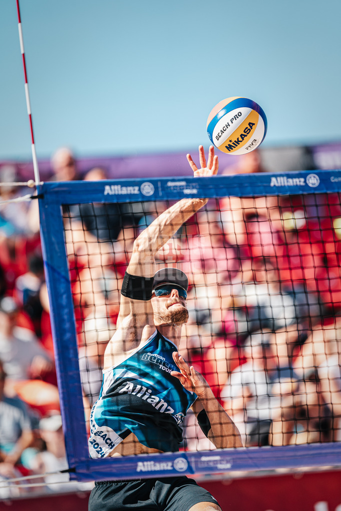 Beachvolleyball | Männer | Allianz German Beach Tour 2024 | Tourstop Kühlungsborn | 11.08.2024 | Paul Henning beim Angriff