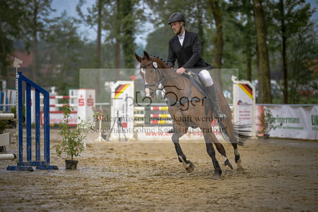 20240505-DOS_7736 | Entdecke hochwertige Reitturnierfotos von Foto Oger. Professionell, emotional und authentisch – jetzt Lieblingsmomente im Shop bestellen.Deutschlandweite Turnierfotografie. - Realisiert mit Pictrs.com