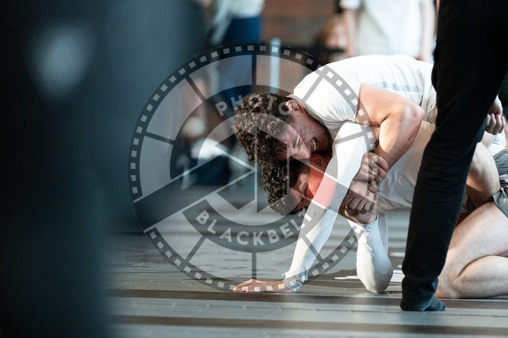 20251129PBB7242 | Fighters compete during the luta livre competition ILLCS XI winter edition on November 29, 2025 in Hannover, Germany.