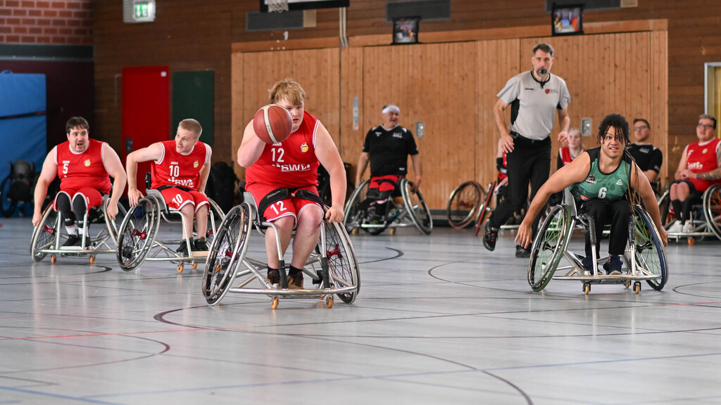 2025-11-30-Ralph_Kunze-4744 | Ralph Kunze - Realisiert mit Pictrs.com