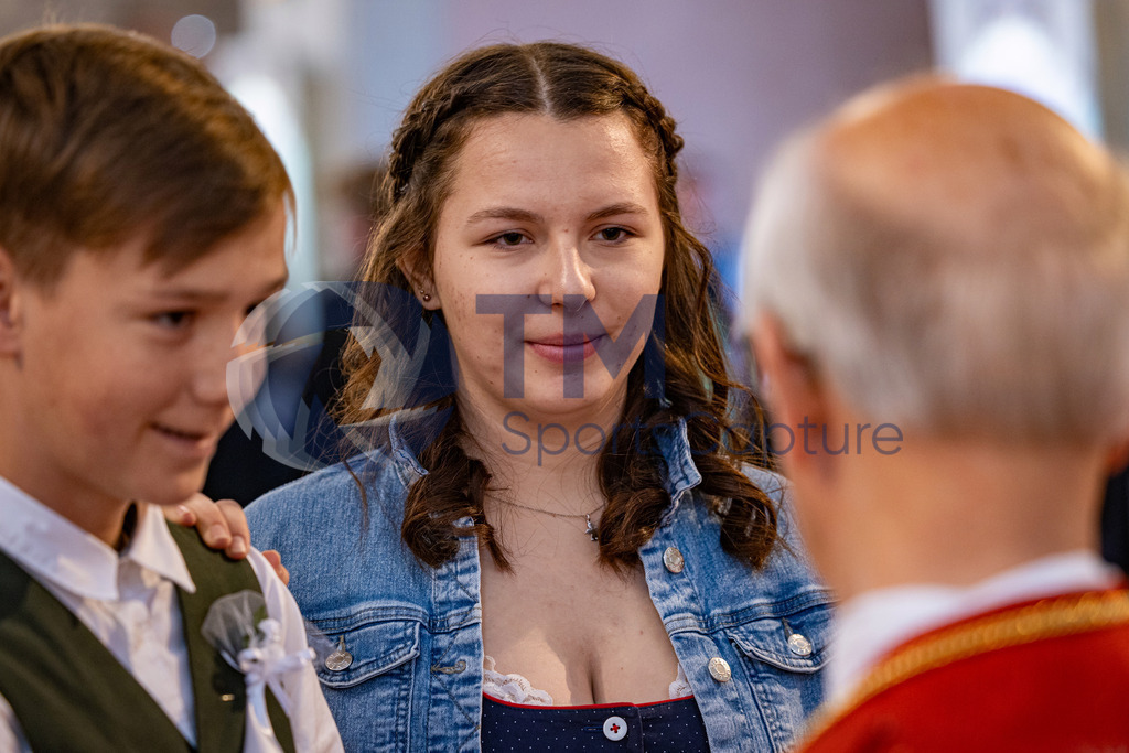 RR5M5297 | Firmung Klagenfurt-Dom 19.05.2024 8 Uhr