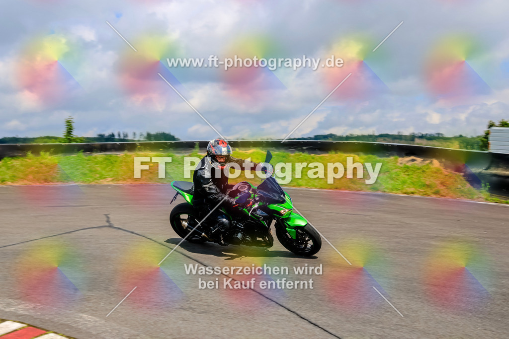 _TCM3320 | Hier findet Ihr Bilder von Touristenfahrten auf der Nürburgring Nordschleife oder von anderen Veranstaltungen die ich besucht habe. Viel Spass beim Durch Schauen 