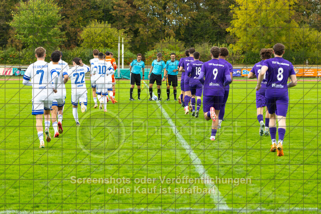 20261010_152751_0006_(c)_by_PhotoPeet | #,1.FC Eislingen (weiß) vs. TSV Bernhausen (lila), Fussball, Landesliga 2 - wfv, 11. Spieltag, Saison 2026/2027, Rasenplatz, Eichbachstation, Haldenstraße, 73054 Eislingen, 10.10.2026 - 15:30 Uhr,Foto: PhotoPeet / Sport- &amp; Eventfotografie / Peter Harich