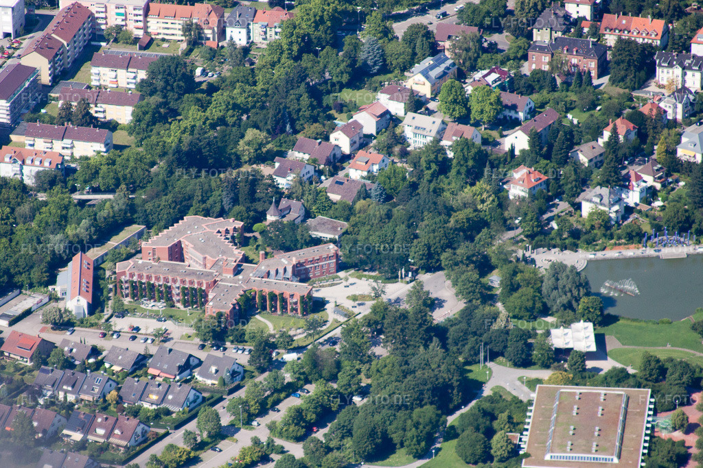 Luftbild: Caritas Seniorenzentrum am Horbachpark in Ettlingen im Bundesland Baden-Württemberg in Deutschland. Foto: IMG_42338.jpg vom 27.06.2011 durch Werner Riehm/FLY-FOTO.de