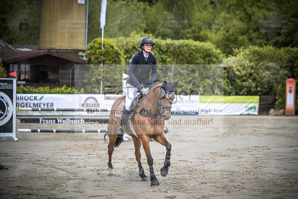 DOS_1247 | Entdecke hochwertige Reitturnierfotos von Foto Oger. Professionell, emotional und authentisch – jetzt Lieblingsmomente im Shop bestellen. - Realisiert mit Pictrs.com