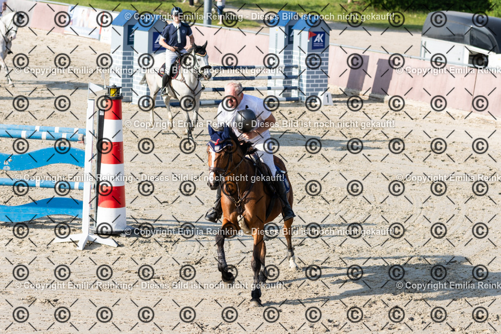 CL5A1335 | Emilia Reinking Fotografie - Realisiert mit Pictrs.com