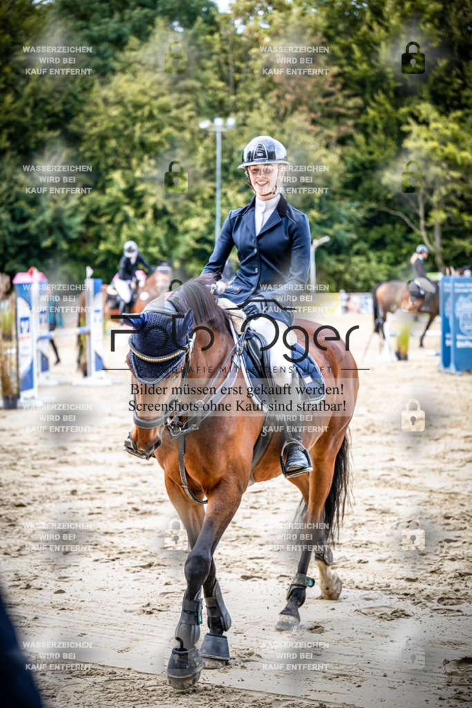2026-09---Waldhof-11-0001 | Entdecke hochwertige Reitturnierfotos von Foto Oger. Professionell, emotional und authentisch – jetzt Lieblingsmomente im Shop bestellen.Deutschlandweite Turnierfotografie. - Realisiert mit Pictrs.com