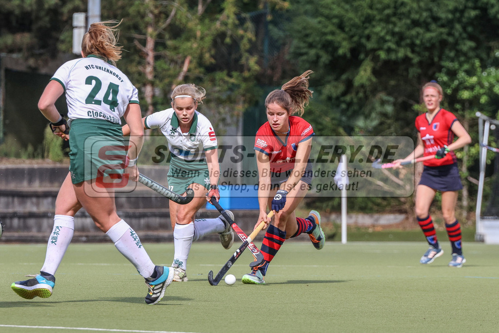 MJ_2022-09-25_HTCU-BHC-15 | Linnea Weidemann (Berliner HC #10) &amp; Maite Sturm (Uhlenhorst Mülheim #27), Uhlenhorst Mülheim - Berliner HC am 25.9.2022 im Waldstadion, Mülheim a. d. Ruhr