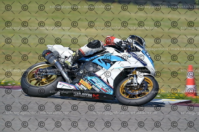 26BT02-0210 | markuskiefer.com - Realisiert mit Pictrs.com