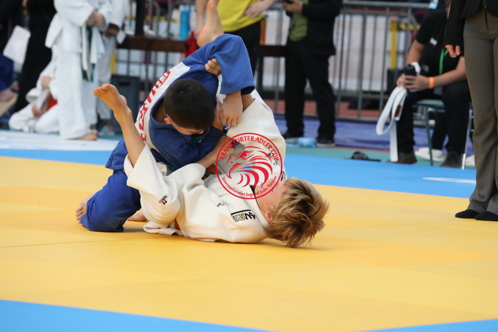 1J7A2291 | Fotos vom Adler Cup - Pictures from Adler Cup

Hier findet Ihr alle Eindrücke und großen Momente der Adler Cup Wochenenden. Here you will find all impressions and great moments of the Adler Cup weekends. - Realisiert mit Pictrs.com