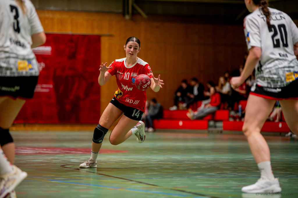 DSC_8962 | "Fussifoto.com – Ihr Ansprechpartner für hochwertige Fotografie! Entdecken Sie kreative Bilder und professionelle Dienstleistungen. Kontaktieren Sie uns für Ihre Projekte!"