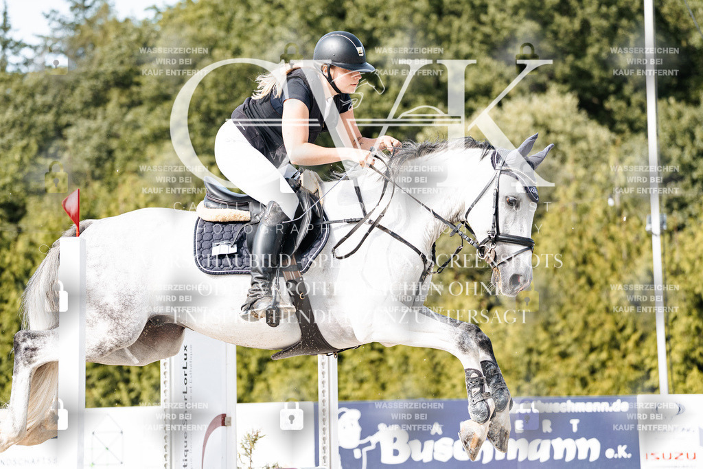 CK905438 | Turnierfotografie Pferdefotografie Trier Rheinland-Pfalz Pferdesport Reitsport Tierfotografie Sportfotografie Pferdevideo Pferdevideografie Equestrianvideography equestrianphotography  - Realisiert mit Pictrs.com
