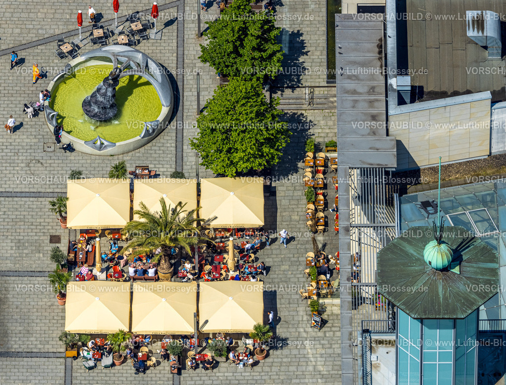 Hagen230502313 | Luftbild, Cafe Bar Celona, Außengastronomie mit Sonnenschirmen am MatarÃƒÆ’Ã†â€™Ãƒâ€šÃ‚Â©-Brunnen, Friedrich-Ebert-Platz, Mittelstadt, Hagen, Sauerland, Nordrhein-Westfalen, Deutschland