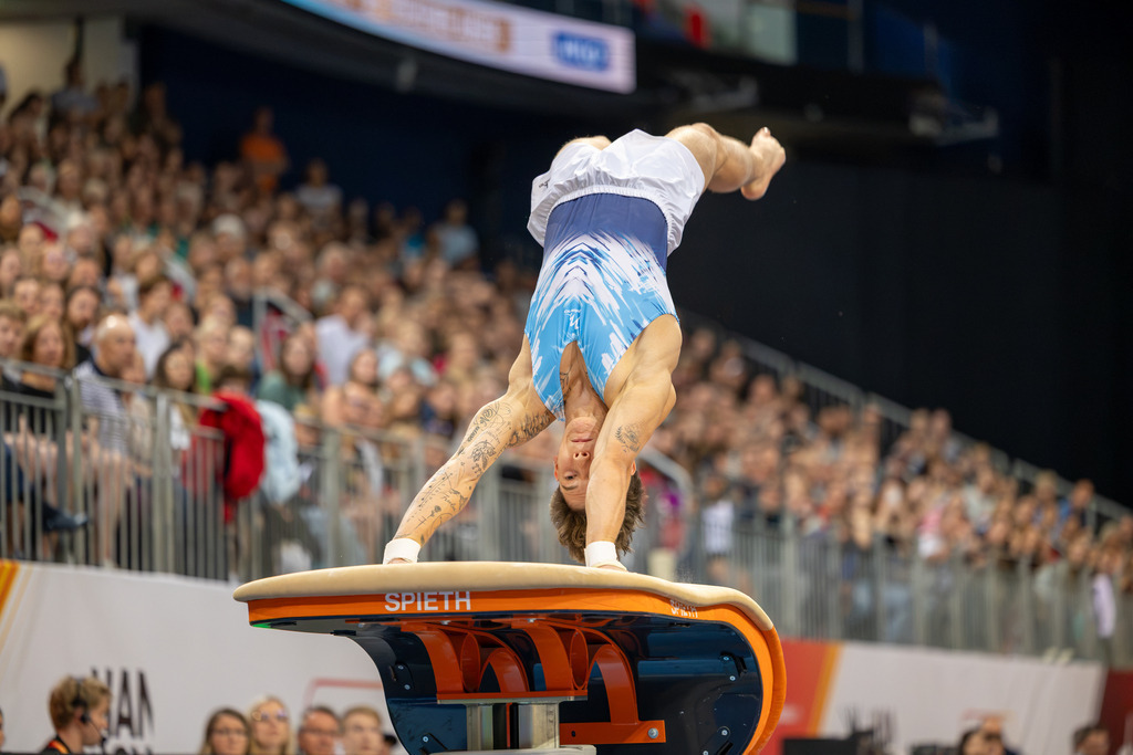 DM Finals 2026; Gerätfinals Männer Sprung | DM Finals 2026; Gerätfinals Männer Sprung***Maxim Kovalenko am Sprung - Realisiert mit Pictrs.com