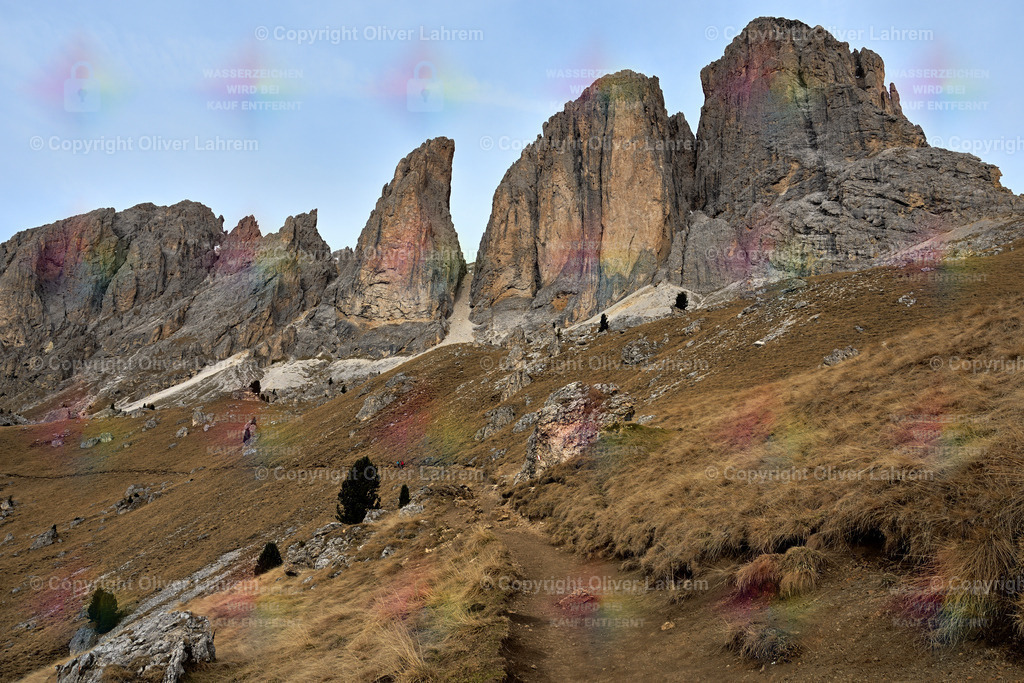 Der Friedrich-August-Weg | Der bekannte Friedrich-August-Weg führt an der spätherbstlichen  Langkofel--Gruppe vorbei.