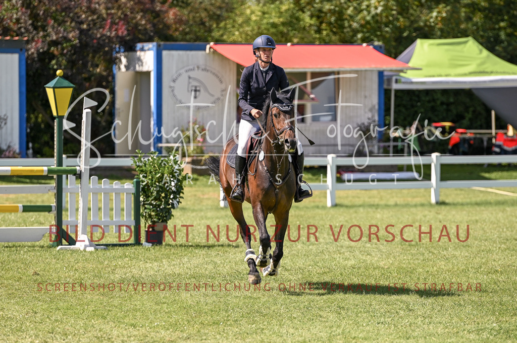 Schugtsche-Düren.2024-09.Springprf.L-68 | Schugtsche Fotografie - Realisiert mit Pictrs.com