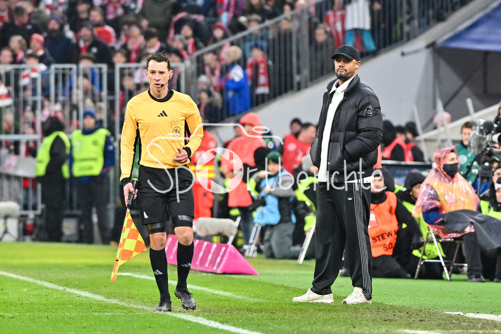 FC Bayern München - Eintracht Frankfurt | MUNICH, GERMANY - 21. FEBRUARY: im Bild Vincent KOMPANY Trainer FC Bayern München an der Seitenlinie während dem Bundesligamatch zwischen dem FC Bayern München und der SG Eintracht Frankfurt am 23. Spieltag in der Allianz Arena / DFL REGULATIONS PROHIBIT ANY USE OF PHOTOGRAPHS AS IMAGE SEQUENCES AND/OR QUASI-VIDEO