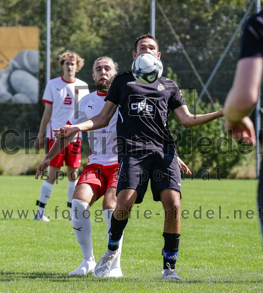 2023-09-17_053_SG_Anzing-Parsdorf_II_gegen_TSV_Zorneding_II | Anzing, Deutschland, 17.09.2023:
Fußball, A-Klasse 2023 / 2024, 5. Spieltag, Endergebnis: 1:1

Alexander Ostner (TSV Zorneding, #8), Nikolas Stangl ((SG) Anzing-Parsdorf, #3)

Foto: Christian Riedel / fotografie-riedel.net