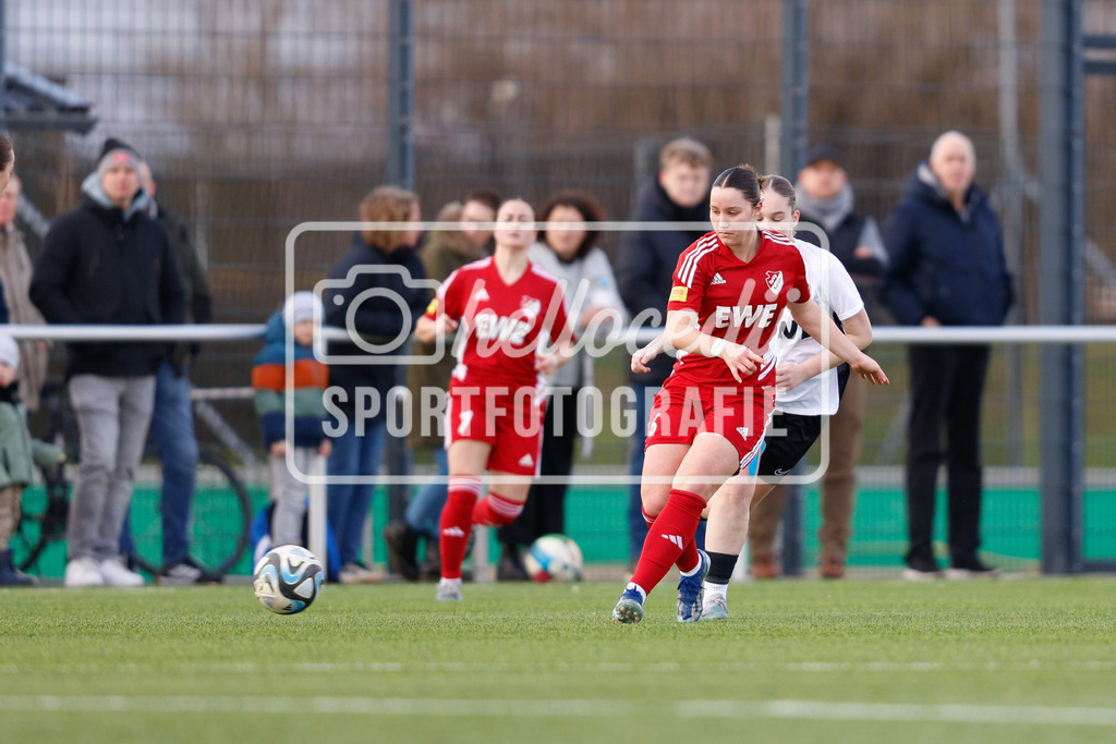 Fußball I Frauen I Saison 2025-2026 I AOK NFV Pokal I SV Meppen 1912 e.v. U20 2 - SpVg Aurich I 01.03.2026-11 | Sina Brühl (6, SpVg Aurich) - Realisiert mit Pictrs.com