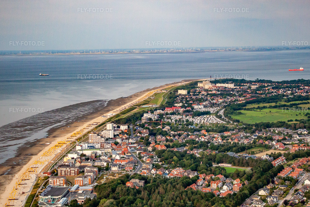 Luftbild: Sandstrand- Landschaft an der Nordsee im Ortsteil Duhnen in Cuxhaven im Bundesland Niedersachsen in Deutschland. Foto: IMG_70448.jpg vom 06.08.2014 durch Werner Riehm/FLY-FOTO.de