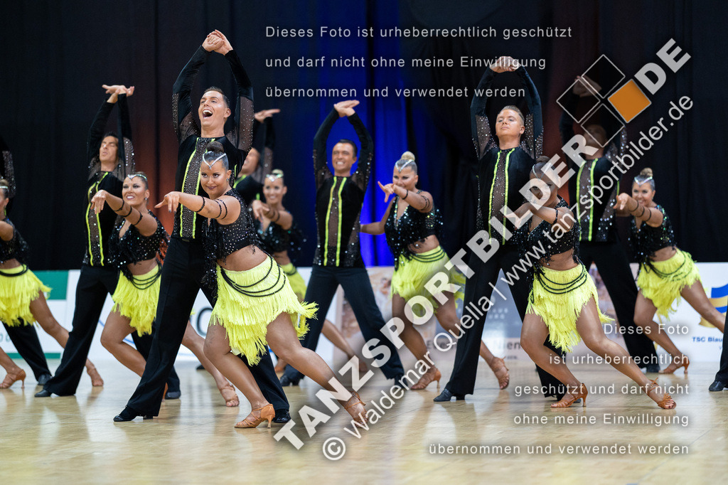 20230513-03583 | Hier finden Sie Tanz Bilder vom Latein und Standard Formationen tanzen. Sportbilder vom Tanzsport. Schöne Fotos und von Weltmeisterschaft, Europameisterschaft, Bundesliga, Regionalliga, Oberliga und Landesliga sowie von GOC Stuttgart, DanceComp, WM Bremen