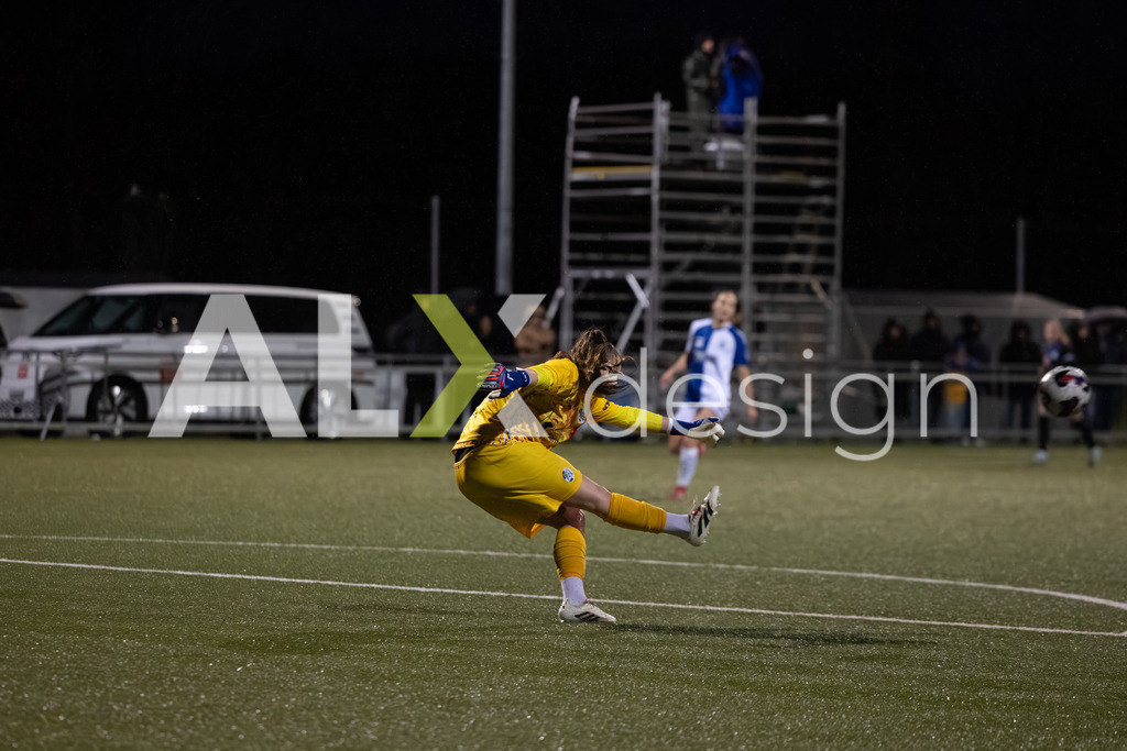 Fußball I Frauen I Saison 2025-2026 I AXA Women's Super League | Women I 14. Spieltag I Grasshoppers Club Zürich - FC Luzern I 14.02.2026 | 1 Lea Kramoviku (CH) (FC Luzern) – Tor - Realisiert mit Pictrs.com