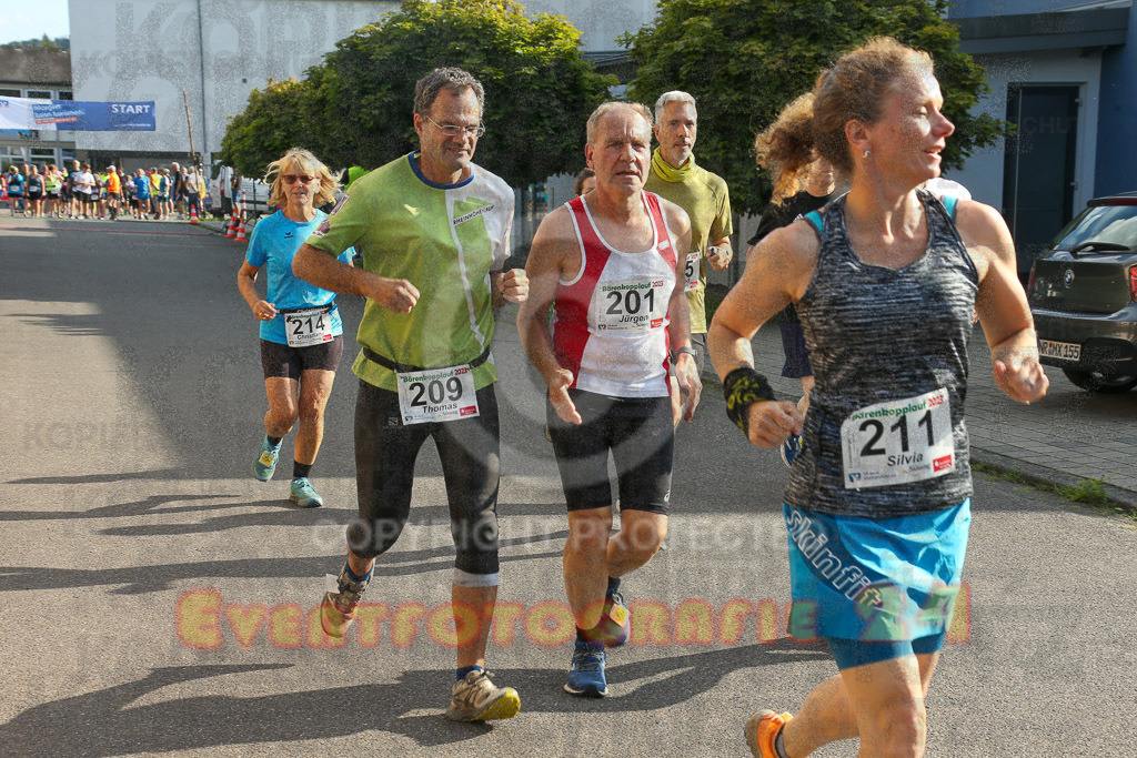 230804_1810_EX1_3751 | Sportfotografie im Rhein-Sieg Kreis, Köln, Bonn, NRW, Rheinland Pfalz, Hessen, etc. Unser Tätigkeitsfeld umfasst den Laufsport vom Volkslauf über den Marathon, Duathlon, Triathon bis zum Ultralauf wie Kölnpfad Ultra oder Schindertrail.