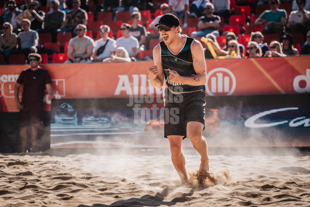 Beachvolleyball | Männer | Allianz German Beach Tour 2025 | Tourstop Düsseldorf | 09.05.2025 | Simon Pfretzschner jubelt