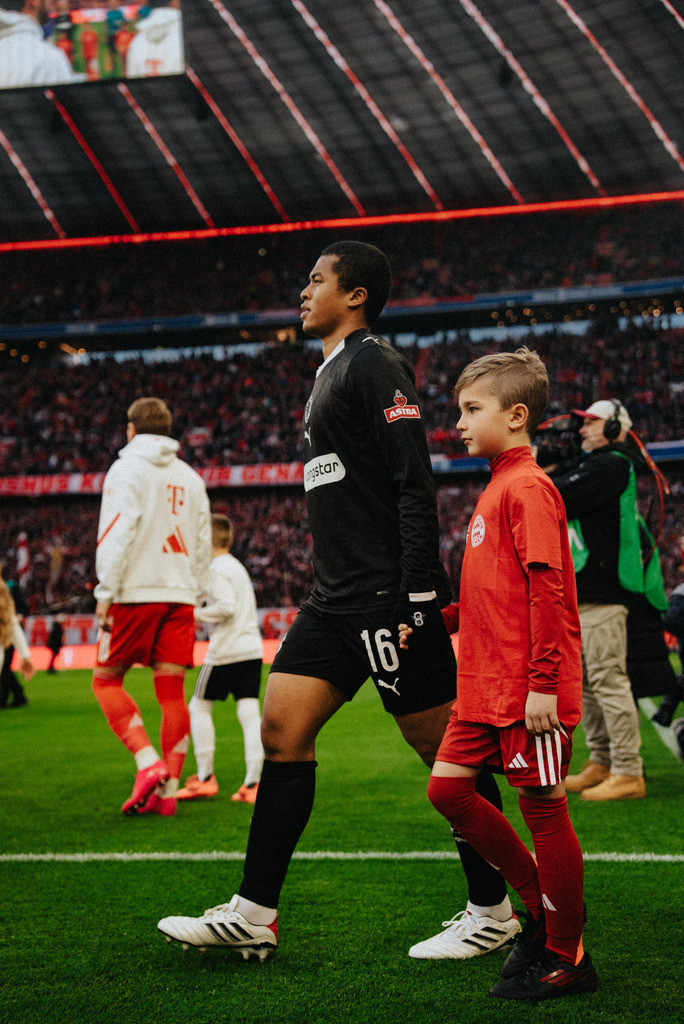 _STP8399 | Der offizielle Shop für FC St. Pauli Fotos. Wähle aus Spielszenen & Fanmomenten dein FCSP Wunschformat. Wir liefern Millerntor-Atmosphäre.