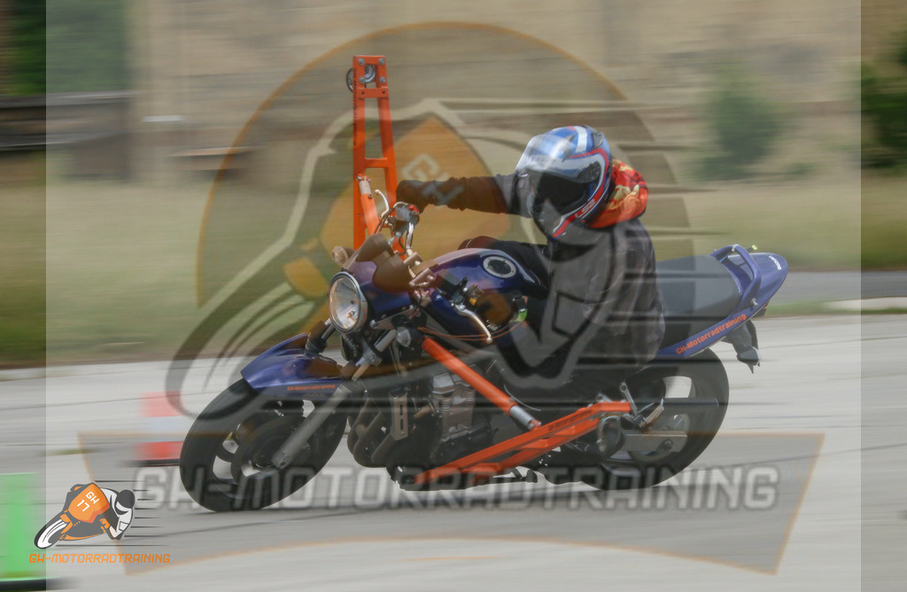 IMG_0351 | gh-motorradtraining-foto.de - Realisiert mit Pictrs.com