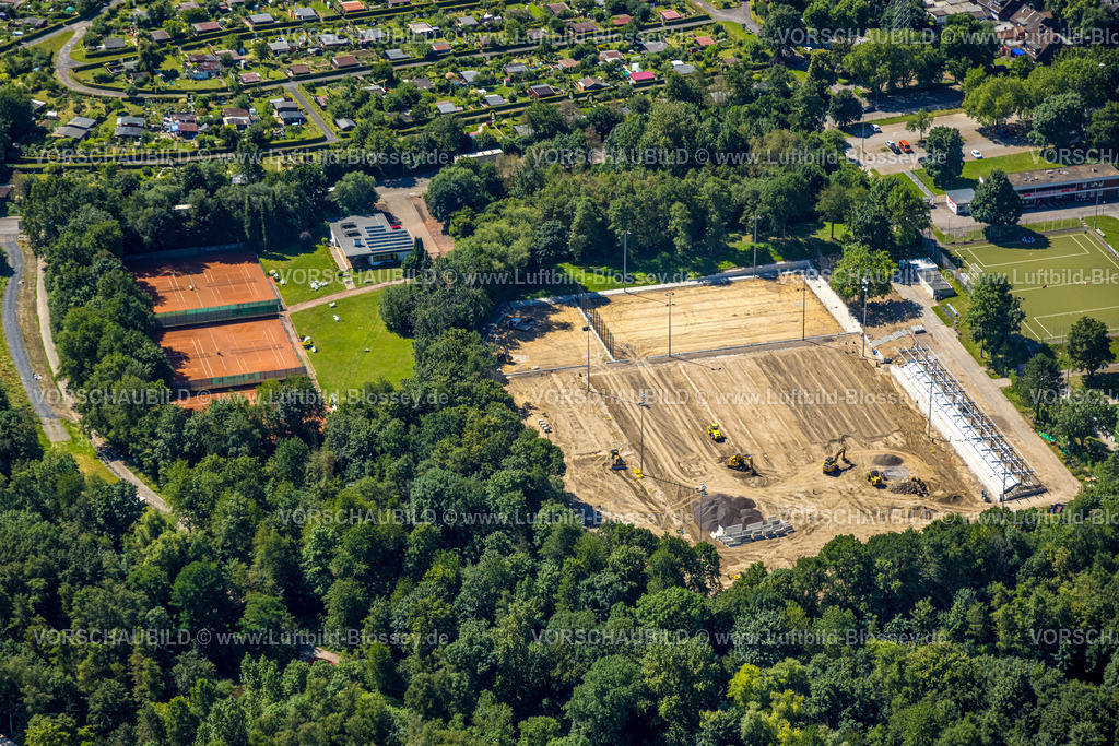 Essen230702598 | Luftbild, Baustelle nit Neubau Sportplatz an der Bezirkssportanlage Mitte II, Altenessen, Essen, Ruhrgebiet, Nordrhein-Westfalen, Deutschland